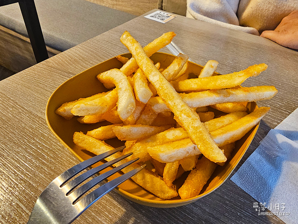 永和頂溪站早午餐 調皮小屋 | 推薦早午餐拼盤好豐盛，永和平價早餐新選擇